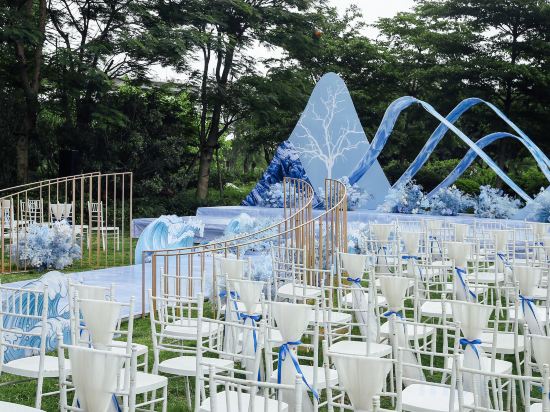 Фото Hualuxe Xiamen Haicang Harbour View, an Ihg Hotel