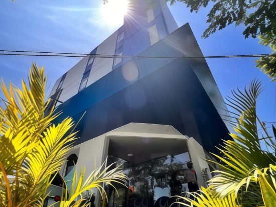 Фото Cleo Walikota Surabaya