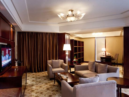 Фото Oriental Deluxe Hotel