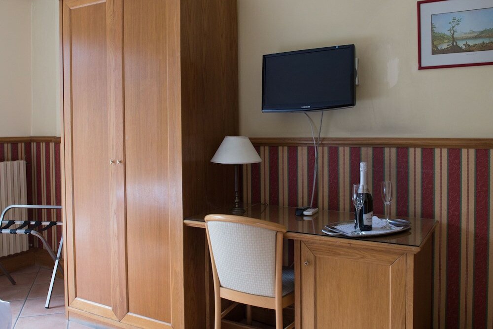 Фото Hotel Leopardi