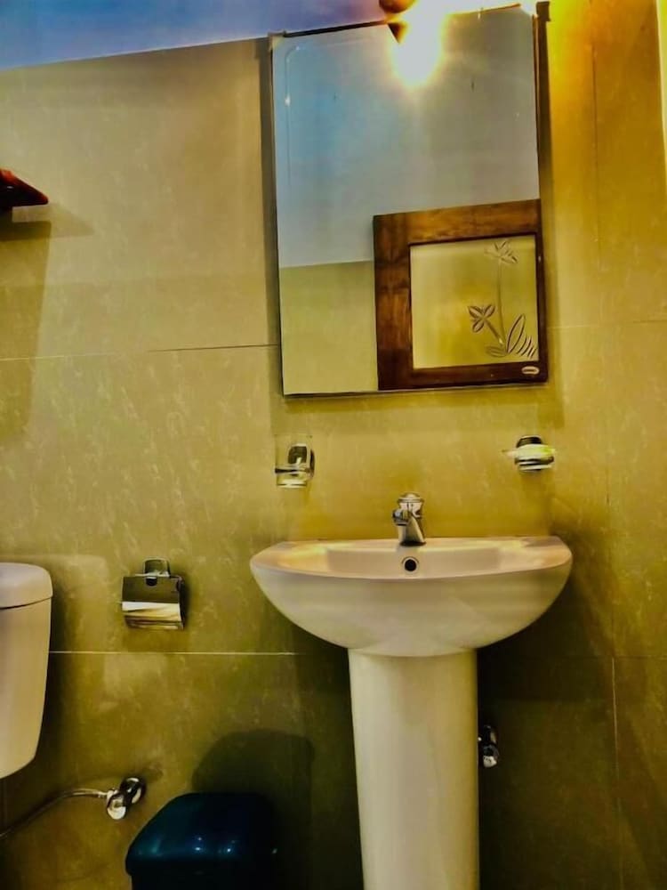 Фото Mirissa Beach Inn