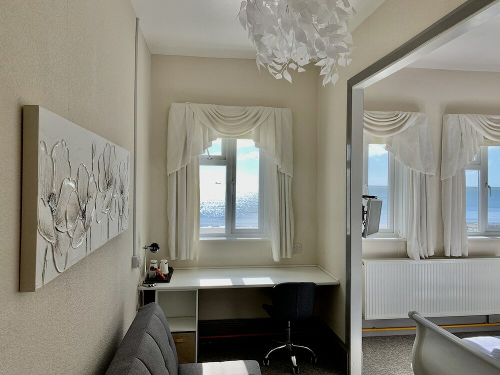 Фото The Waterfront Inn