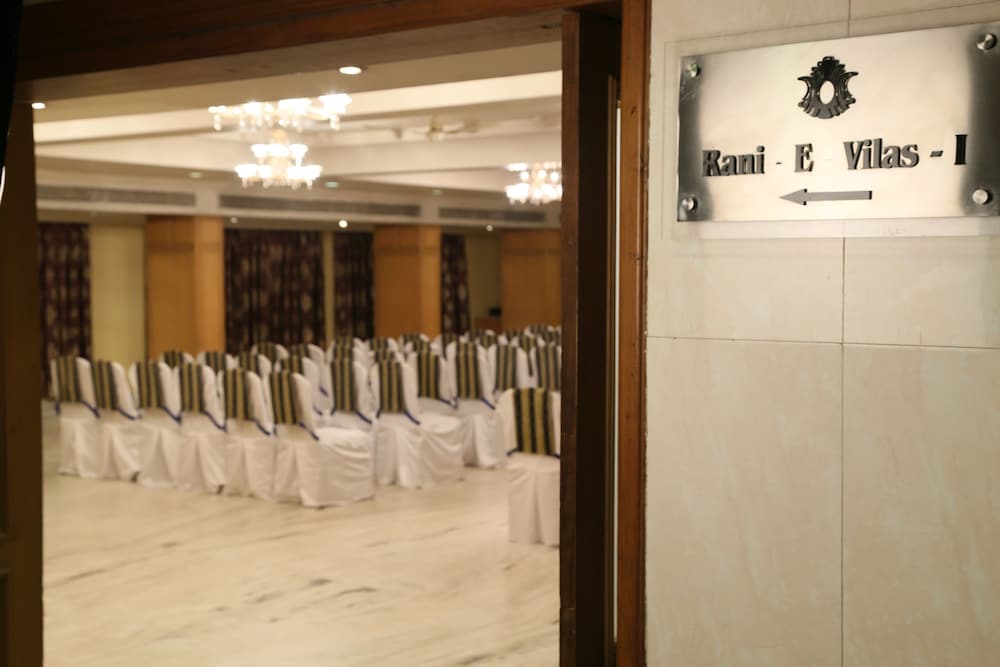 Фото Hotel Amarvilas