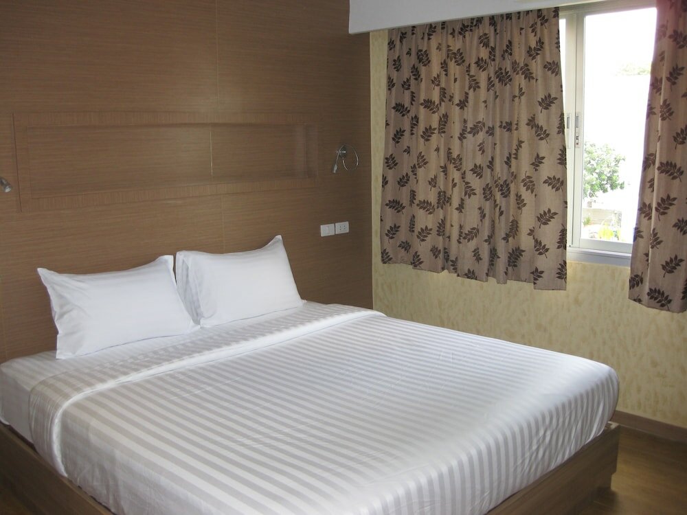 Фото Bourbon St Boutique Hotel