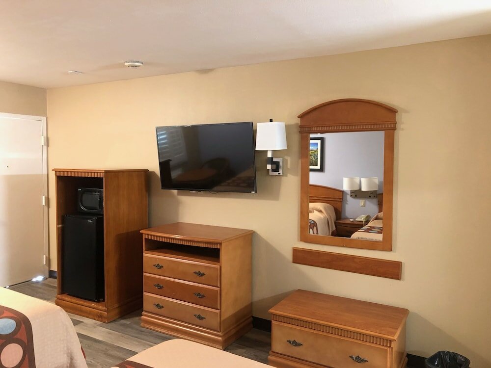 Фото Orange Tustin Inn