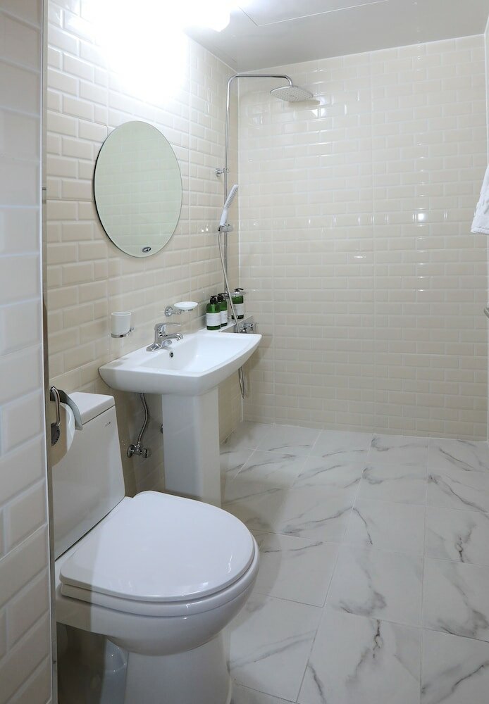 Фото Maison Mini Hotel & Guesthouse