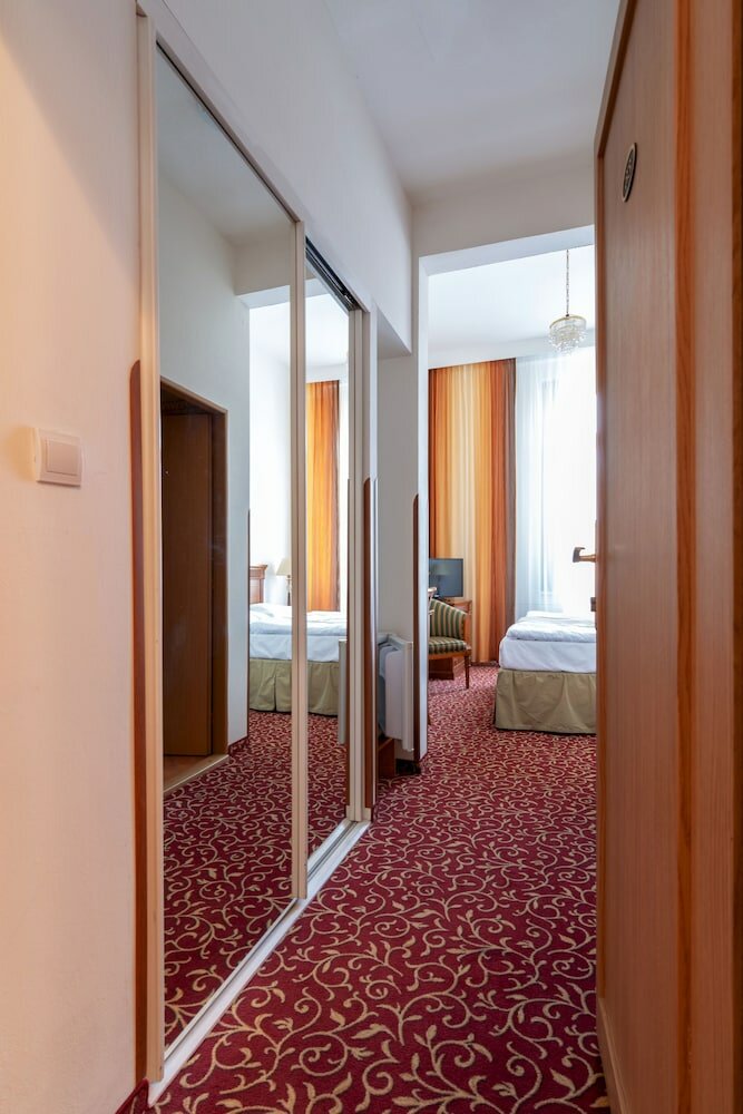 Фото Hotel Romania