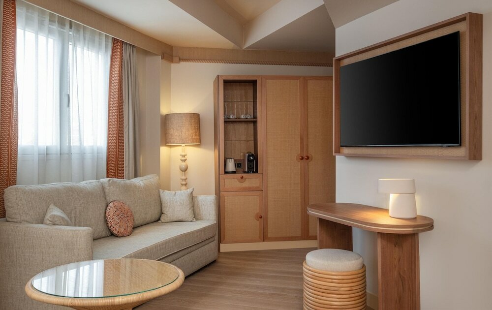 Фото Le Soleia by Inwood Hotels