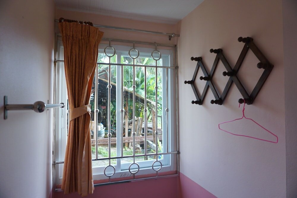 Фото B and B Hotel