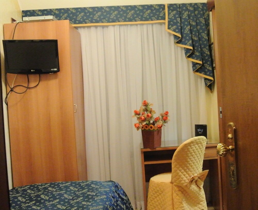 Фото Hotel Assisi