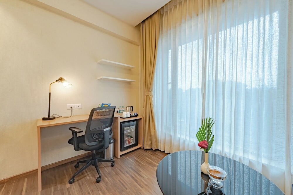 Фото Goldfinch Hotel Mangalore