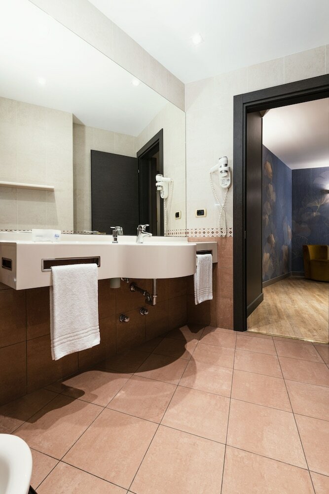 Фото Mokinba Hotels King