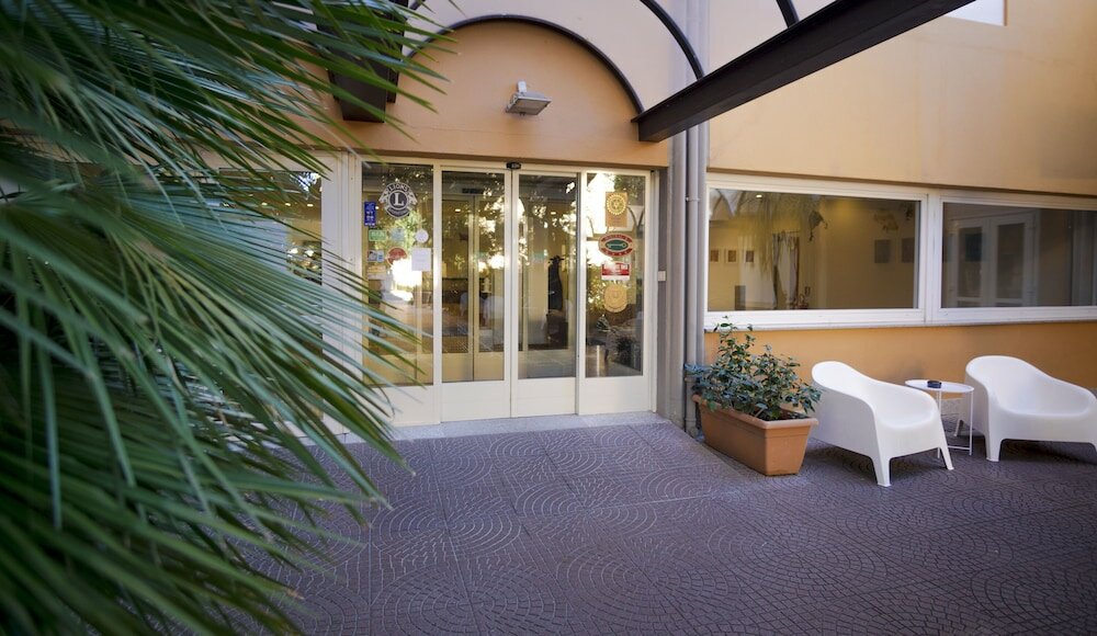 Фото Hotel Mistral 2