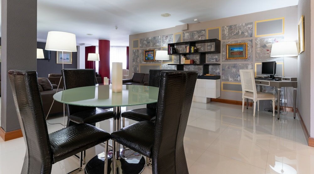 Фото Château La Roca