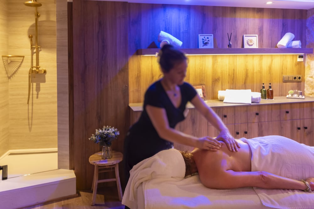 Фото Hotel GHT Neptuno Tossa & VENUS SPA