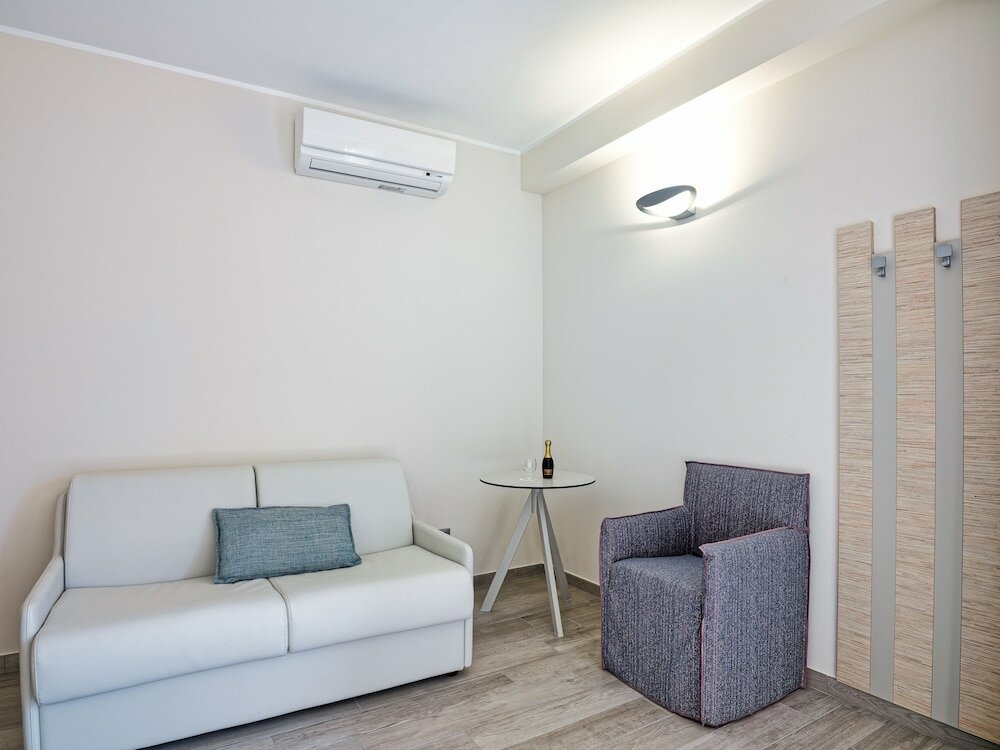 Фото Hotel Cristina