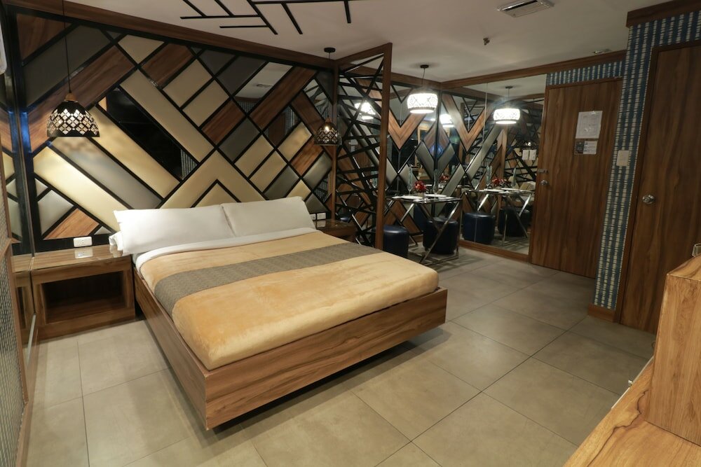 Фото Victoria Court Balintawak