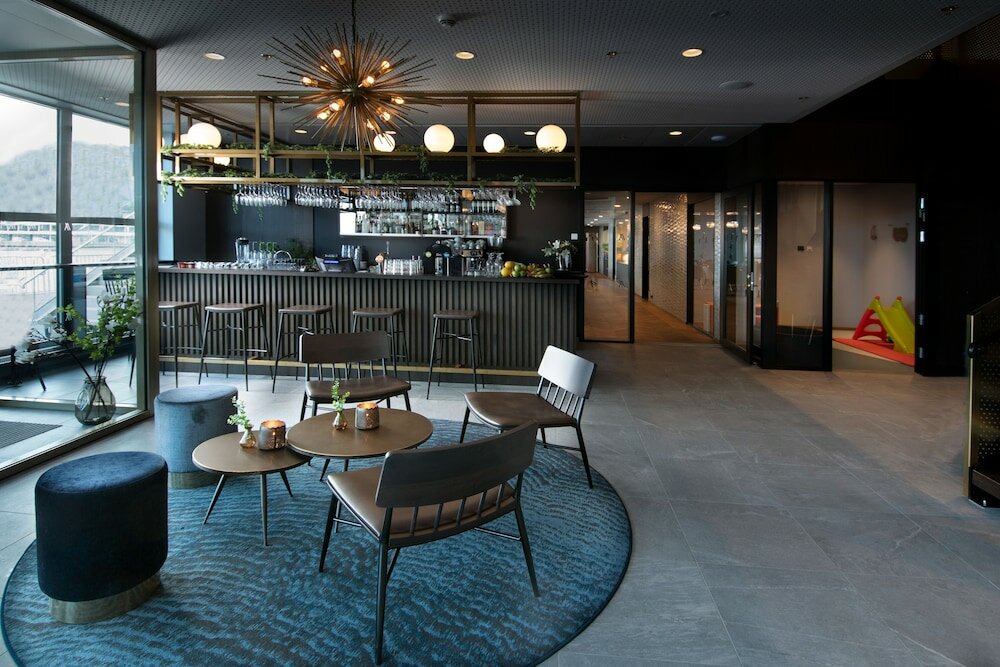 Фото Mandal Hotel