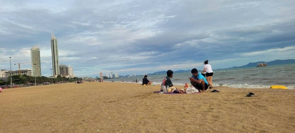 Фото Trio Gems Condominium