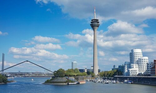 Внешний вид отеля Living Hotel Düsseldorf в Дюссельдорфе, фото 1