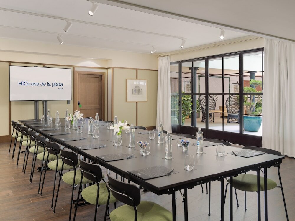 Фото H10 Casa de la Plata