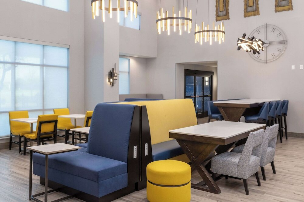 Фото Hampton Inn & Suites Manteca