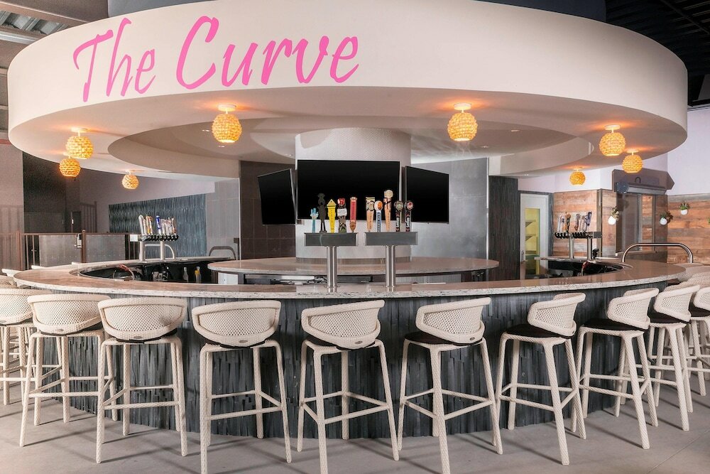 Фото Sheraton Mesa Hotel at Wrigleyville West