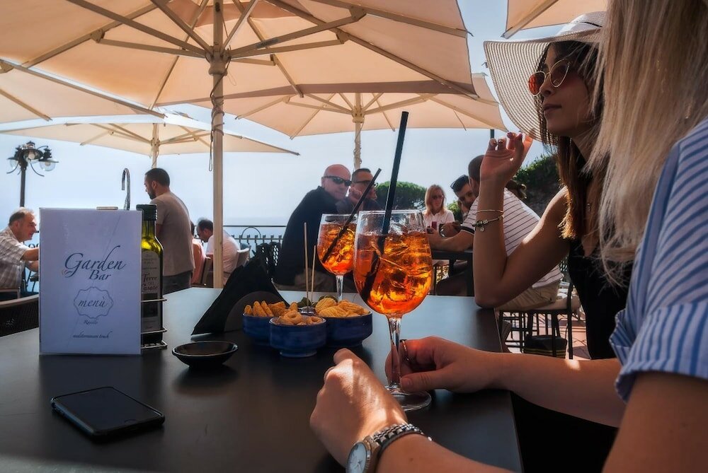 Фото Garden Hotel