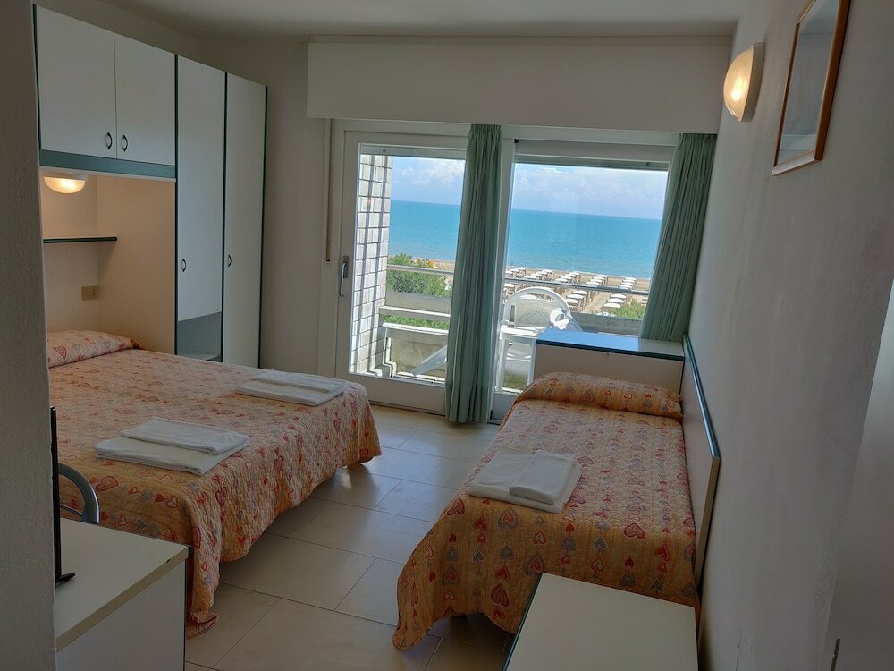 Фото Hotel Ambra