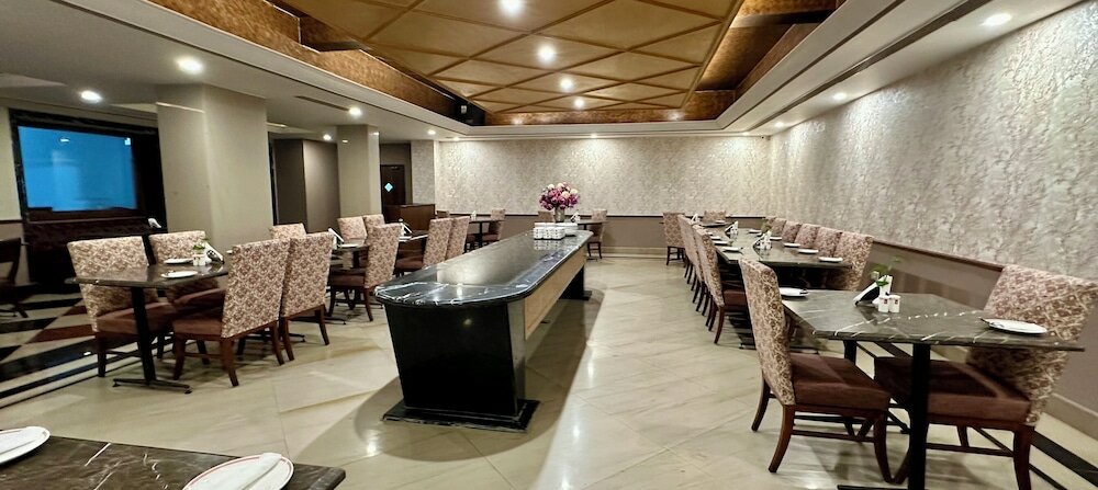 Фото Hotel Ritz Plaza