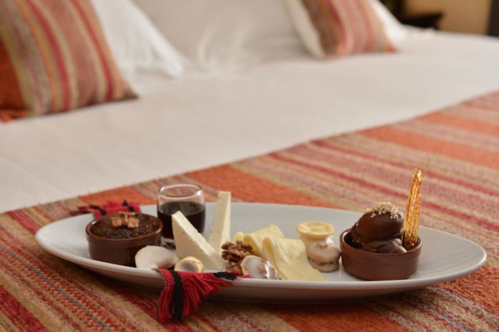 Фото Alejandro i Hotel