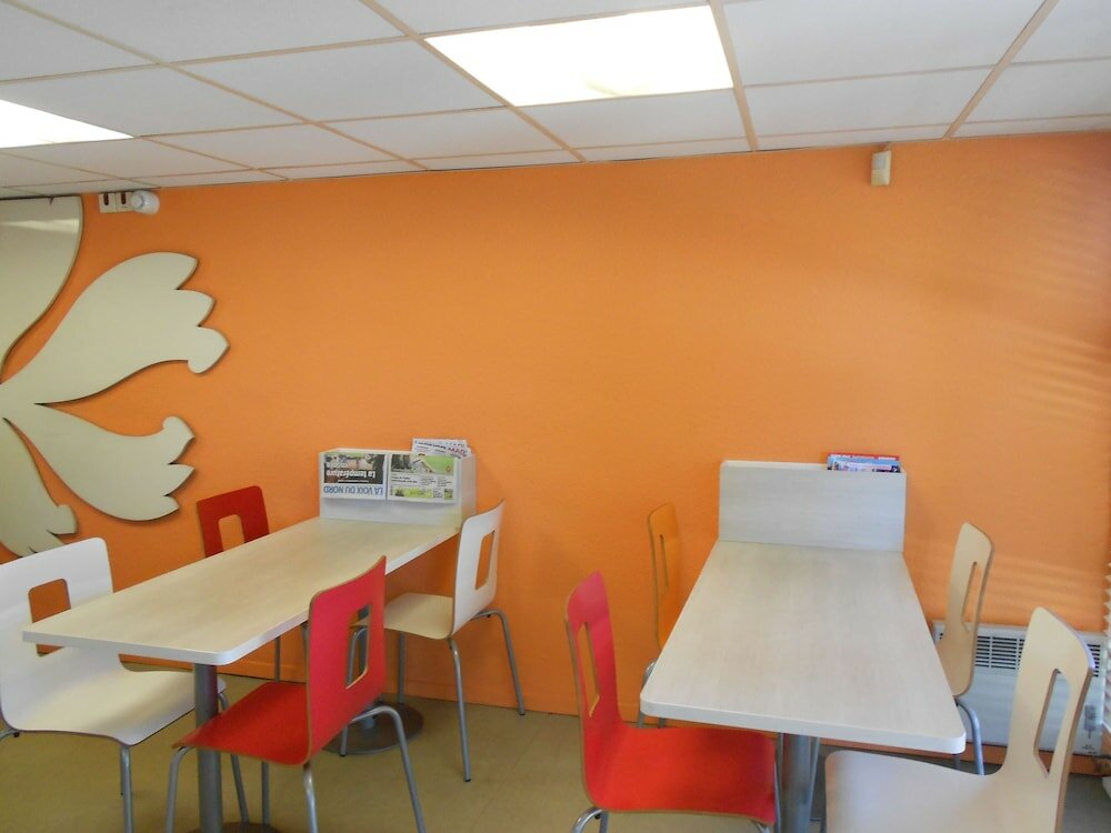 Фото Premiere Classe Lille Nord - Roncq