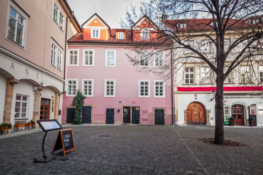 Фото Tyn Yard Residence