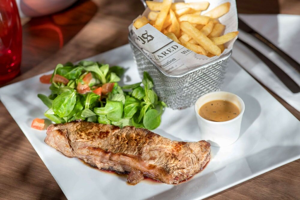 Фото Hotel Campanile Montesson - Le Vésinet