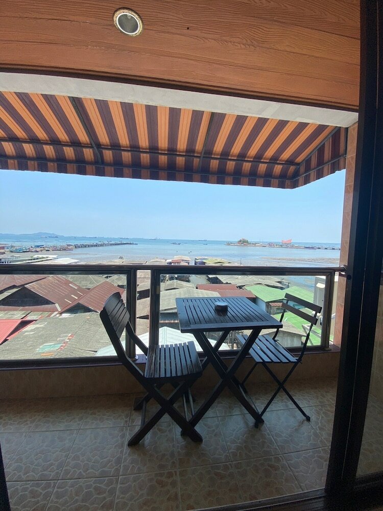 Фото Seaview Hotel Sriracha