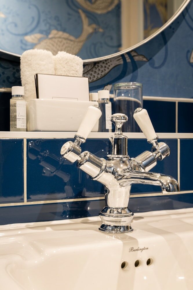 Фото The Queensberry