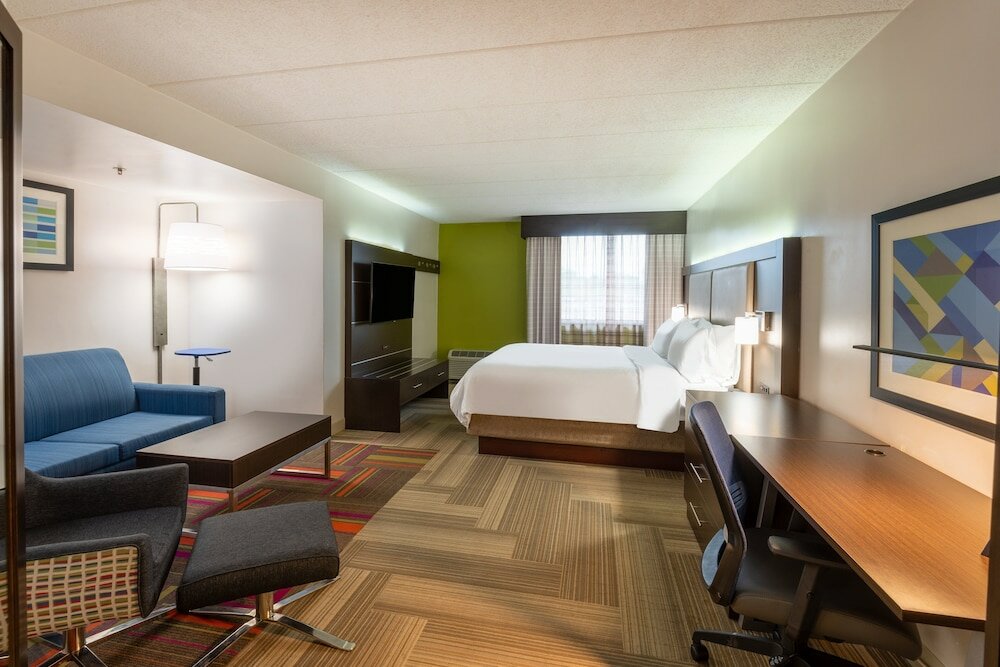 Фото Holiday Inn Express Philadelphia Ne - Bensalem, an Ihg Hotel
