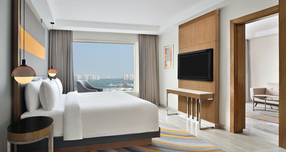 Фото Le Meridien Hyderabad