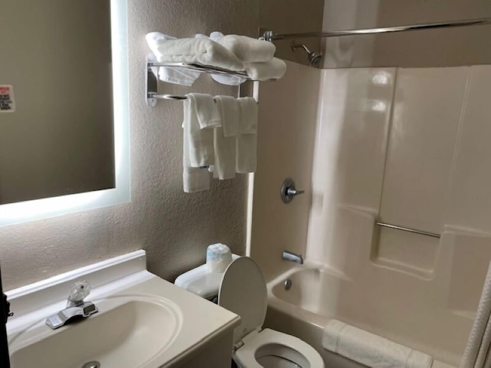 Фото Super 8 by Wyndham Alton