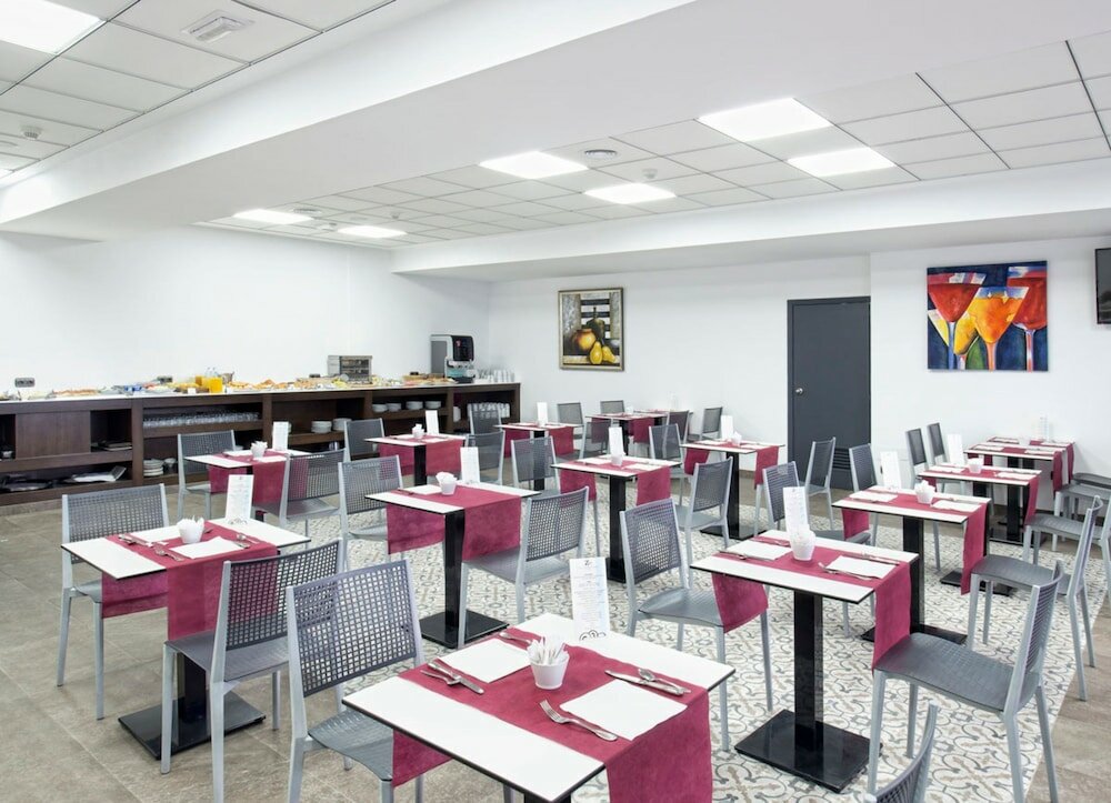 Фото Отель Zentral Parque