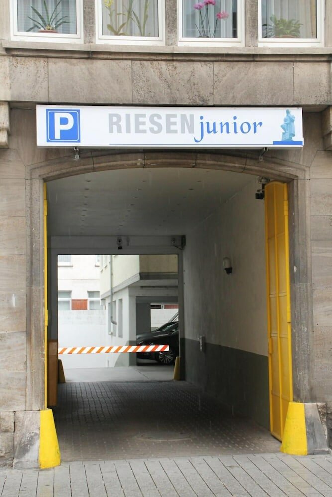 Фото Hotel RIESENJunior by Trip Inn