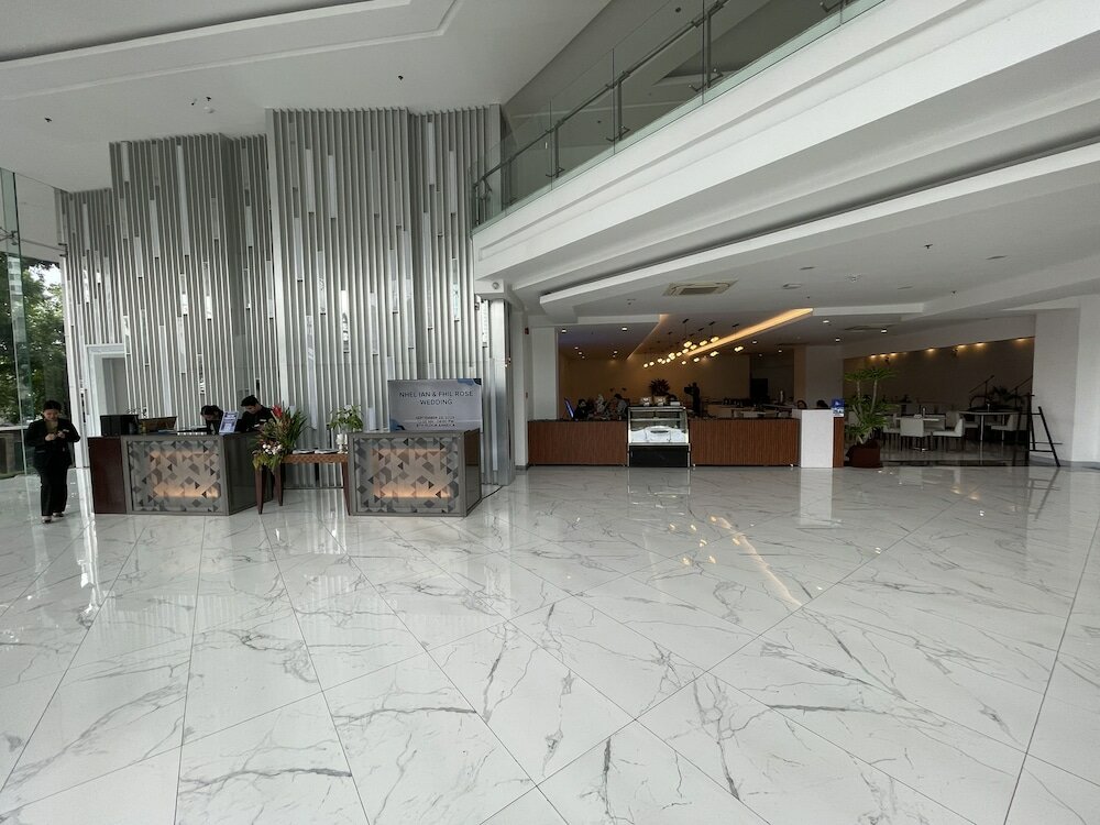 Фото The Golden Peak Hotel & Suites powered by Cocotel