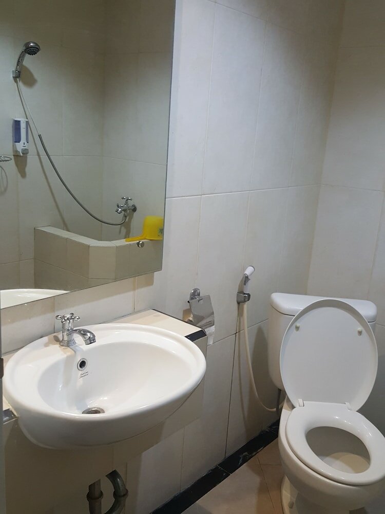 Фото Hotel Kharisma