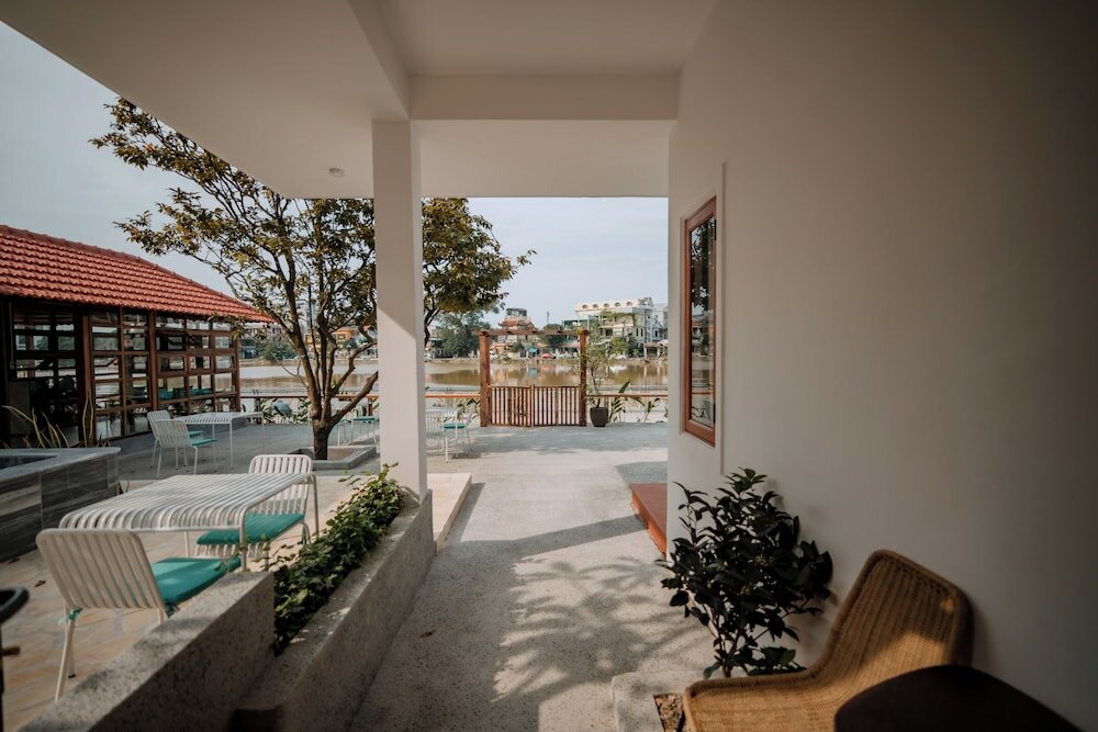 Фото Hue Riverside Villa