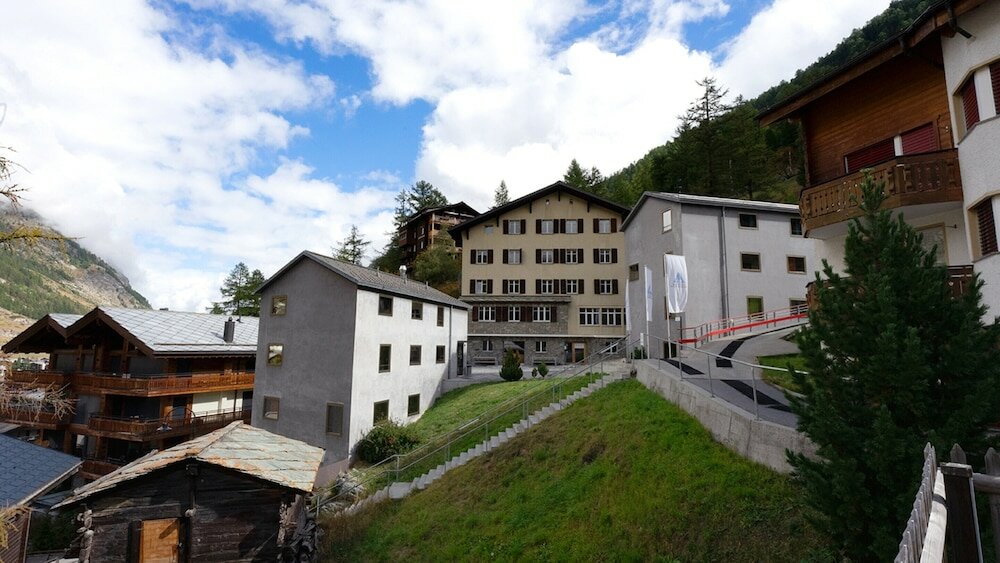 Фото Youth Hostel Zermatt