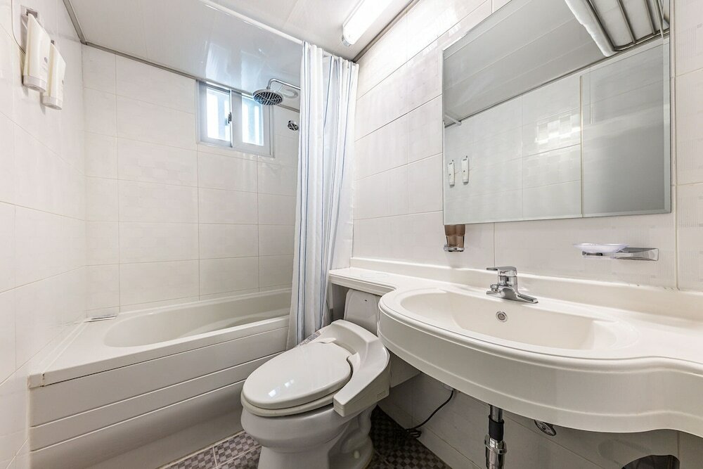 Фото Friendly DH Naissance Hotel