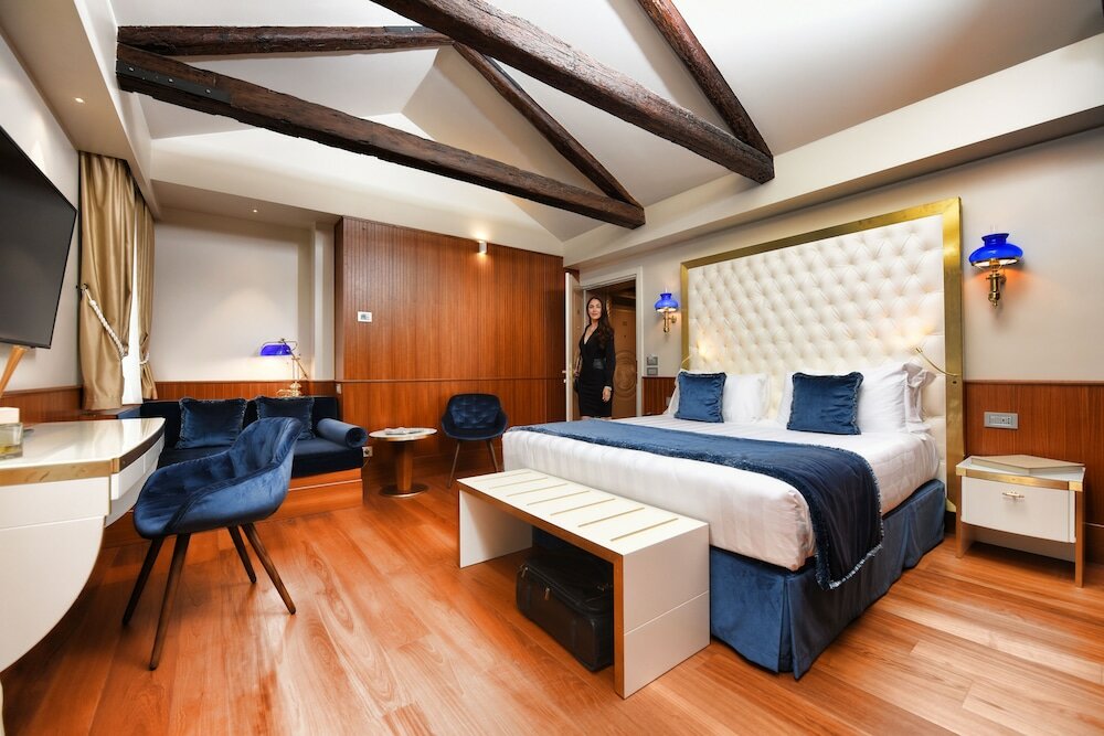 Фото Santa Croce Boutique Hotel