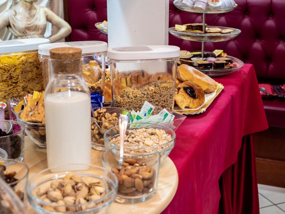 Фото Hotel Suite Caesar