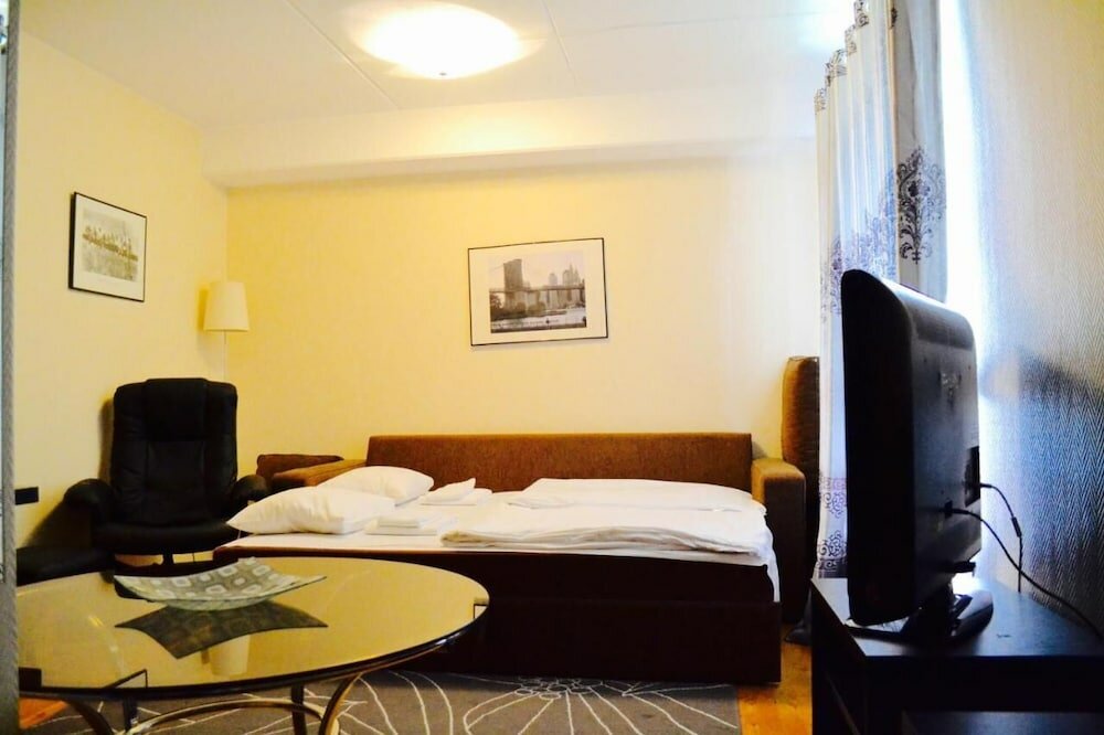 Фото Hotel Riverside