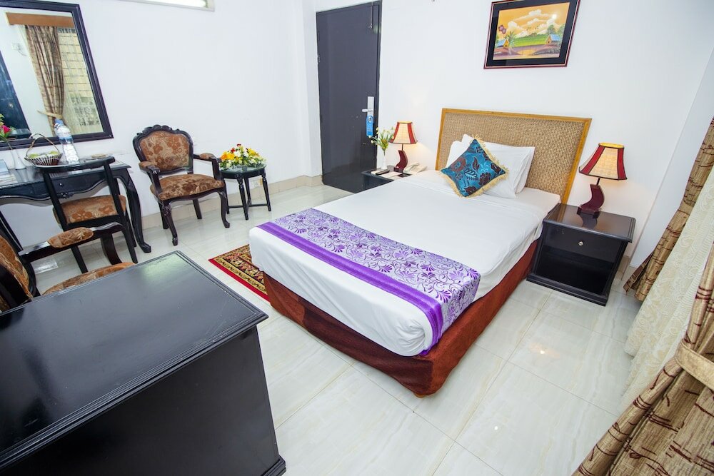 Фото Hotel Lake Breeze